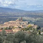 Casa Montebello Centro דירה