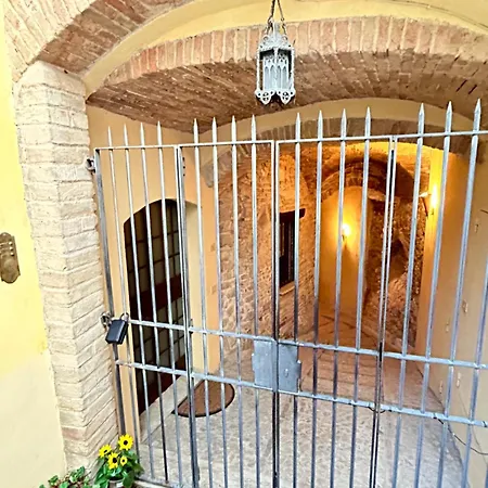 Casa Montebello Centro * Треви